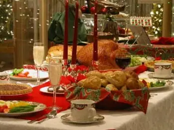 How to Host a Meaningful Christmas Dinner