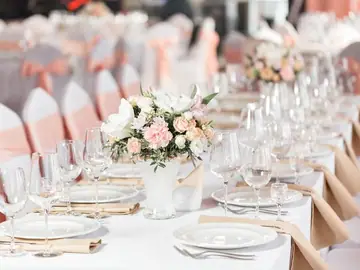 Setting the Modern Table – Casual or Formal