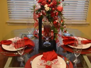 Set Up the Best Romantic Table At Home