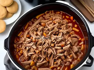 Slow Cooker Root Beer Pulled Pork