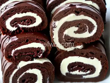 3 Ingredients- No Bake/Fire: Oreos Chocolate Swiss Rolls