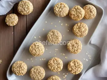 Baby-Led Weaning Oatmeal Bites