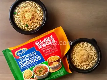 Backpackers' Instant Noodles
