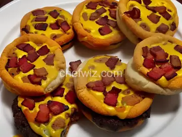 Bacon Cheeseburger Crescent Ring