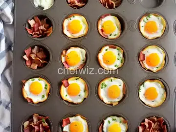 Bacon and Egg Muffins