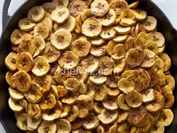 Baked Banana Chips