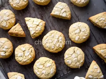 Bakery-Style Cream Scones With Milk Chocolate Recipe