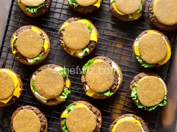 Barbecue Cheeseburgers