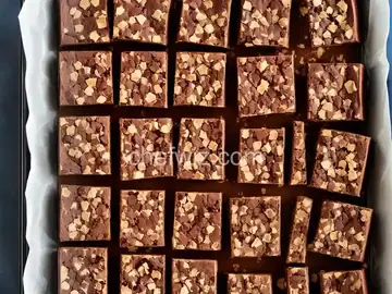 Chocolate Peanut Butter Chip Fudge