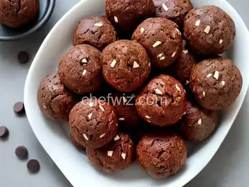 Chocolate Protein Balls