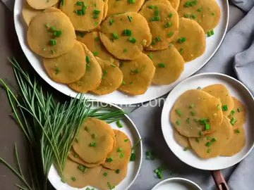 Crisp and Chewy Thai Fried Chive Cakes (Kanom Gui Chai) Recipe