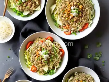 Crunchy Ramen Noodle Salad With Cabbage