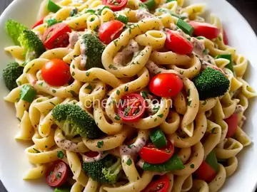 Curly Pasta and Veggie Salad