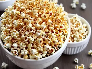 Delicious Popcorn Crunch