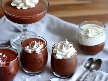 Easy Chocolate Mousse With Whipped Cream and Sea Salt