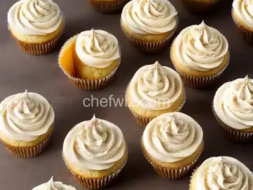 Eggnog Cupcakes with Whipped Eggnog Buttercream