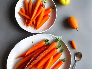 FROGHOPPER's Candied Ginger Carrots