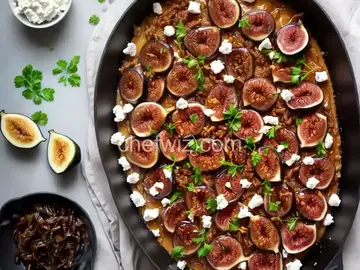 Figs with Caramelized Onions and Goat Cheese