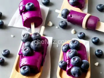 Frozen Blueberry Yogurt Pops