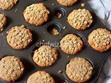 Healthier Banana Crumb Muffins