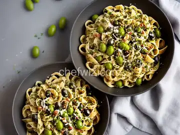 Herby Pasta ith Garlic and Green Olives