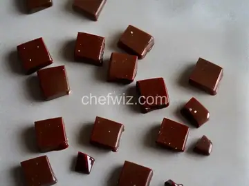 Homemade Caramels with Dark Chocolate and Sea Salt