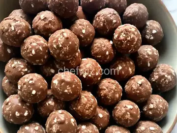 Meemaw's Bourbon Balls