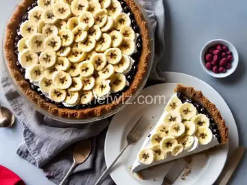 No-Bake Mile-High Banana Split Pie