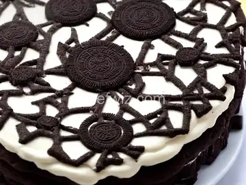 Oreo Spider Webs