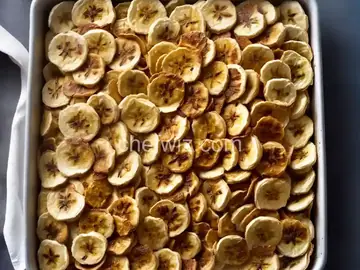 Oven-Baked Banana Chips