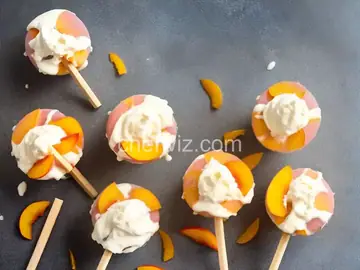 Peach-Vanilla Cream Pops