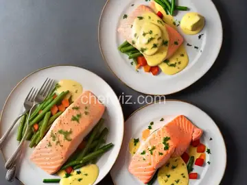 Poached Salmon with Hollandaise Sauce