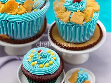 Pull-Apart Pool Cupcake Cake