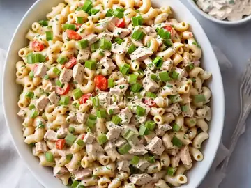 Simple Ranch Chicken Macaroni Salad