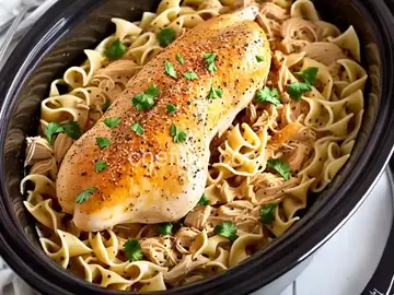 Slow Cooker Chicken and Noodles