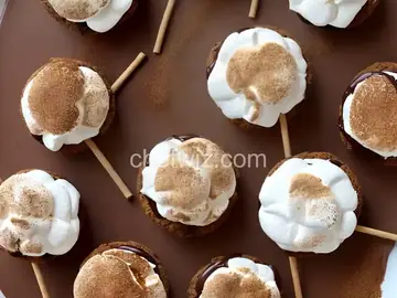 S'mores Breakfast Pops