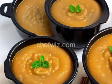 Spiced Slow Cooker Applesauce