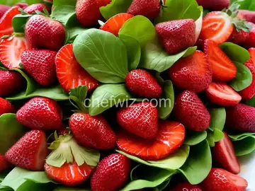 Spicy Strawberry Salad
