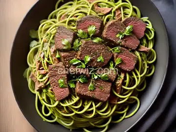 Tallarines Verdes con Bistec (green spaghetti with steak)