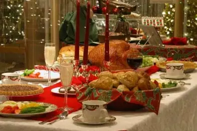 How to Host a Meaningful Christmas Dinner