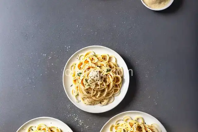 3-Ingredient Cacio e Pepe (Pasta With Cheese and Pepper)