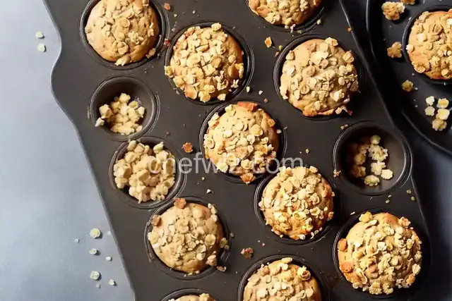 Banana Crunch Muffins