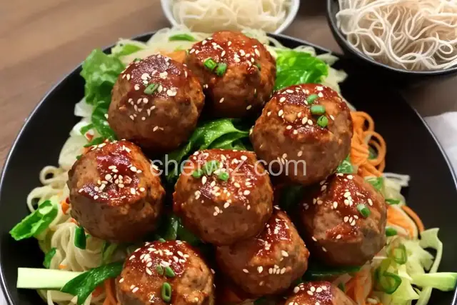 Chinese Lion's Head Pork Meatballs With Vermicelli and Cabbage Recipe