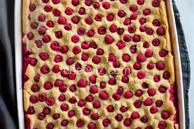 Frosted Raspberry Bars