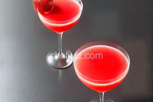 Strawberry Smash Cocktail