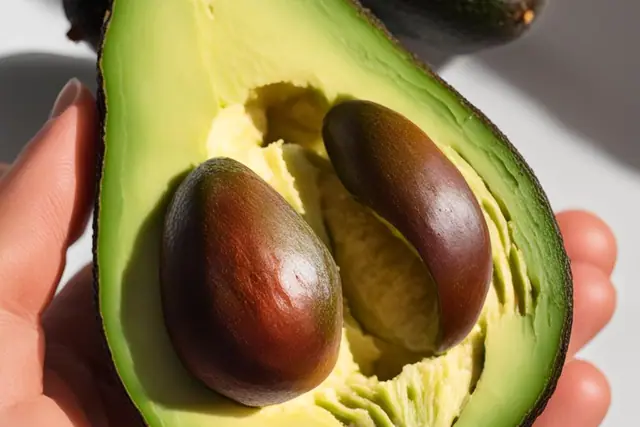 How to Tell When an Avocado is Ripe: Ripeness Guide